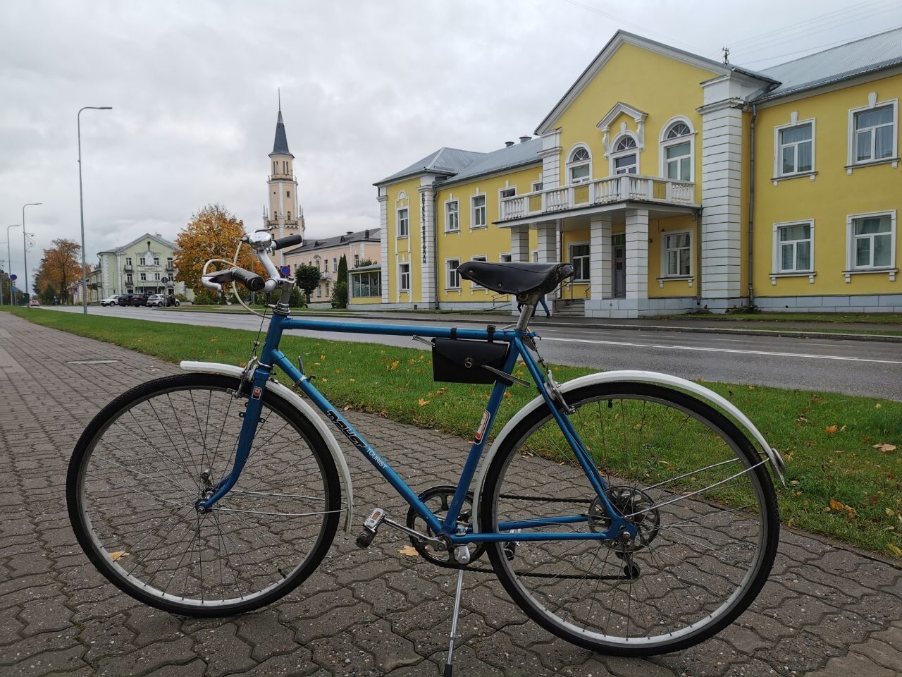 Bike: Light blue